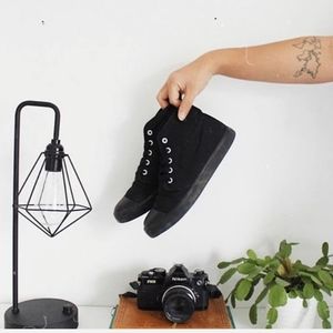 BANGS shoes Onyx unisex women's 9.5 Men's 8